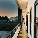 Tiga Mahkota homestay